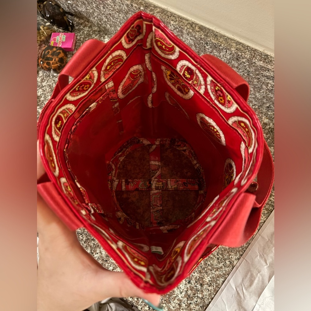 Vera Bradley Rosy Posies Vinyl Water Resistant Shower Caddy - Picture 2 of 2